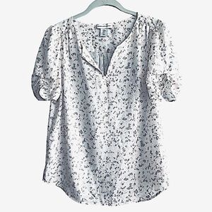 Cupcakes and Cashmere puff sleeved printed blouse